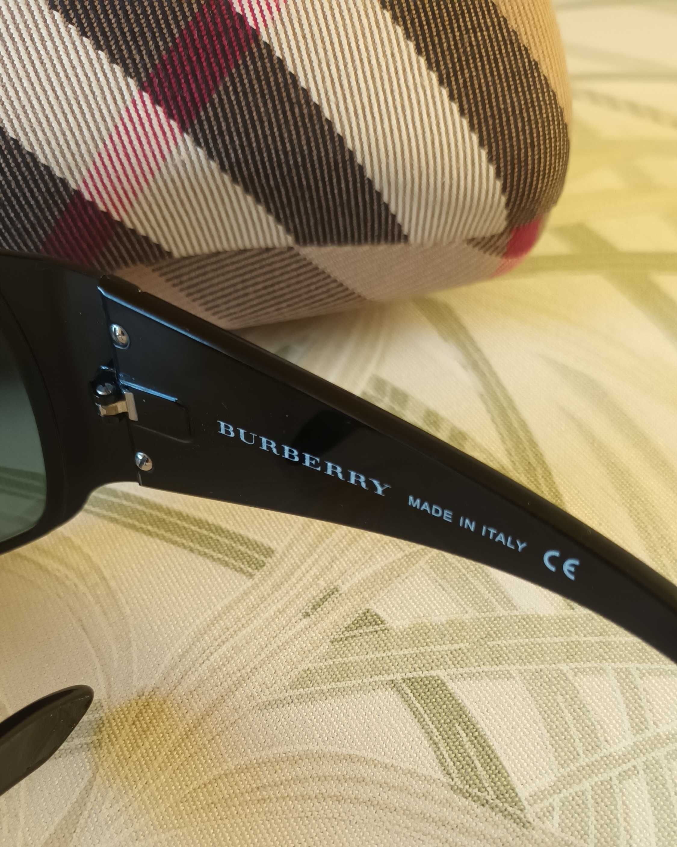 Óculos de Sol - Burberry