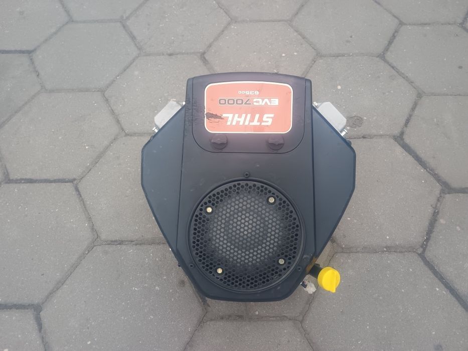 Kosiarka traktorek silnik V2 cyl Stihl Viking Stiga castel ggp Husqvar