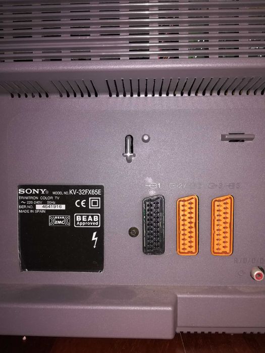 TV SONY, leitor de DVD e sistema de som Sony Speaker System ss-rs550