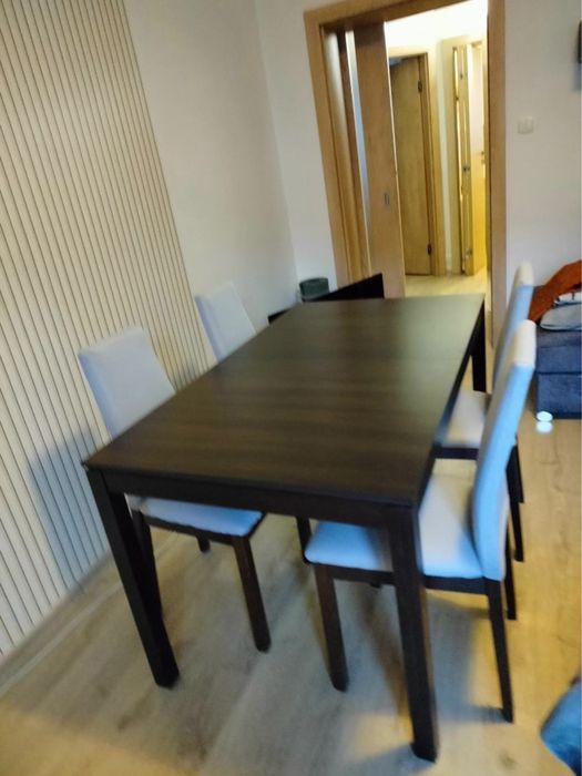 Stół z krzesłami używany