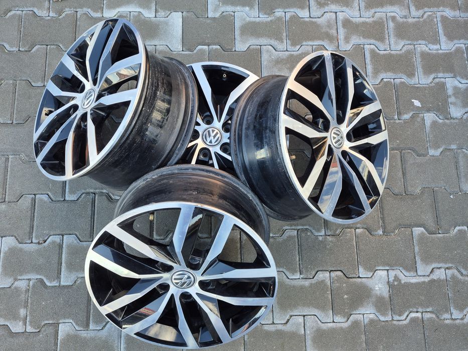 Продаж оригінальних дисків 7JXR17 на Volkswagen Golf,  Touran,  Passat