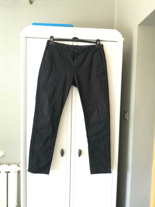 czarne męskie eleganckie spodnie rozmiar 33 chinosy materiałowe basic