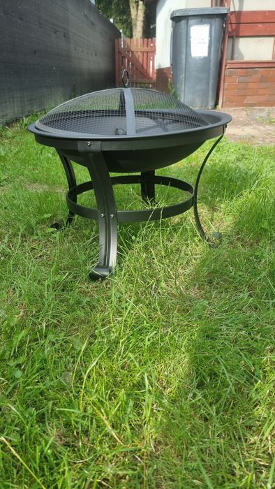 Palenisko ogrodowe grill 60cm na nóżkach z kratką