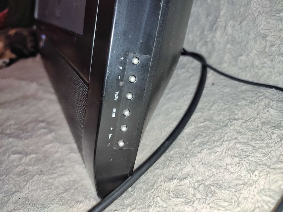 Najsolidniejszy TV Grundig 37-7750 FHD z Subfooferem (2+1 Surround)!