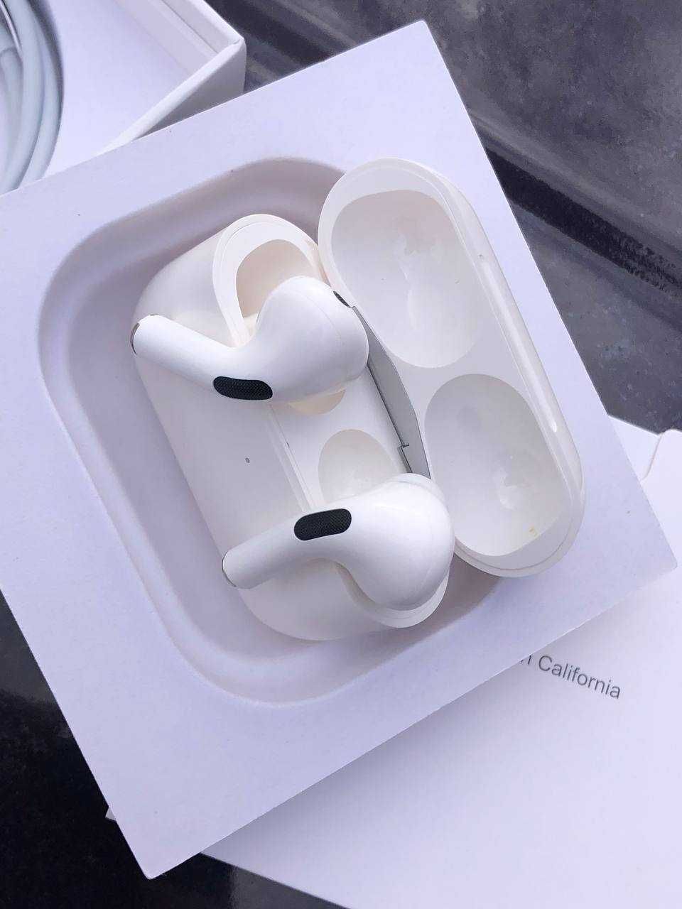 Наушники AirPods Pro