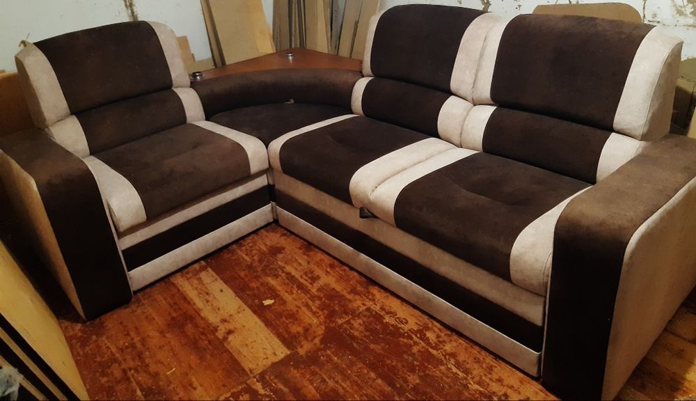 Перетяжка та ремонт м'яких меблів