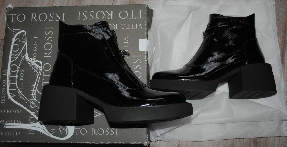 Vitto Rossi ботинки, ботильони, напівсапожки 39 р лак, байка НОВІ