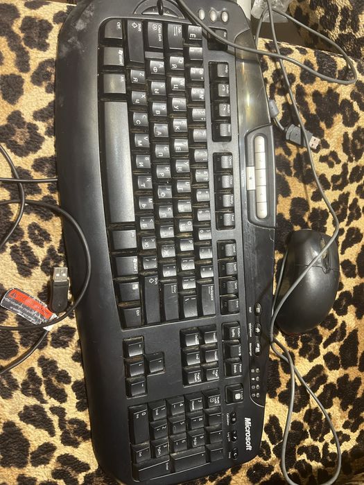 Продам клавиатуру