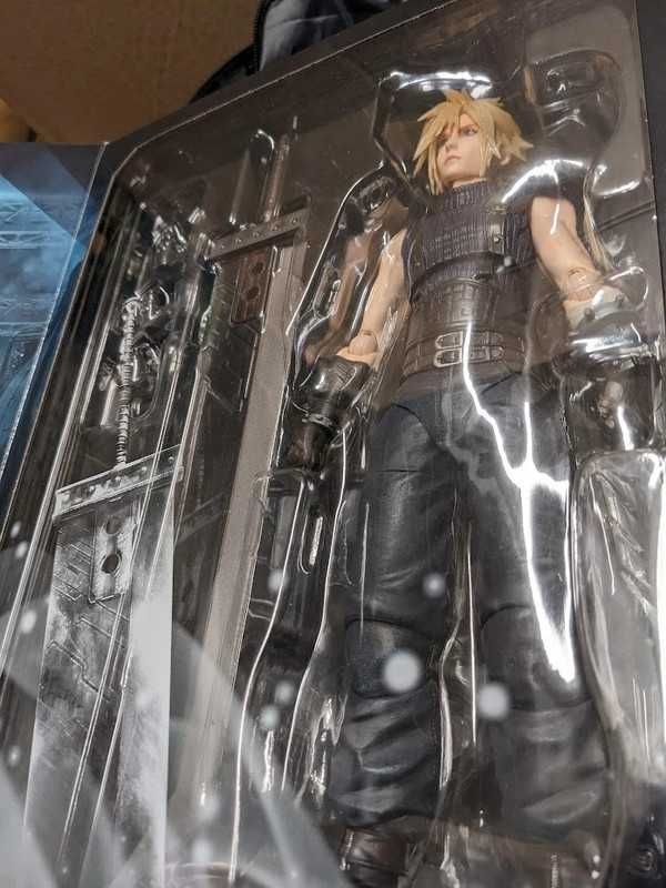 Figurka Square Enix Final Fantasy VII Remake Cloud Strife V2 Oryginał