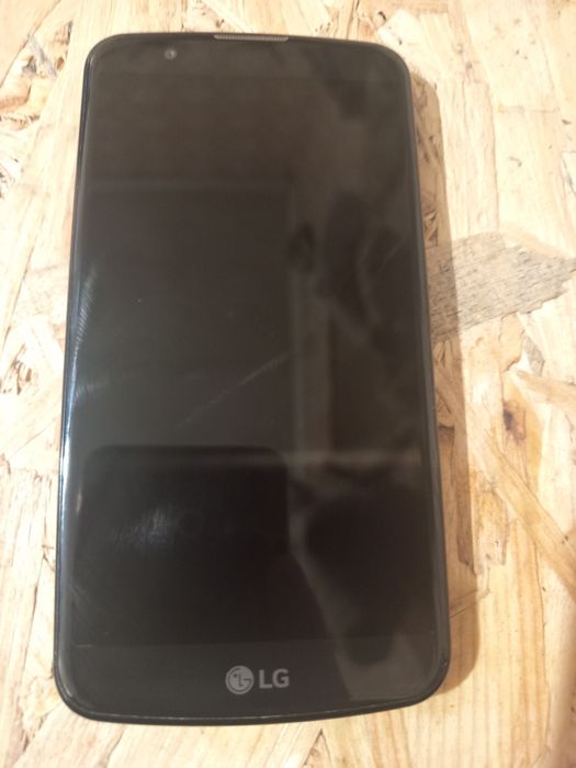 Продам телефон LG