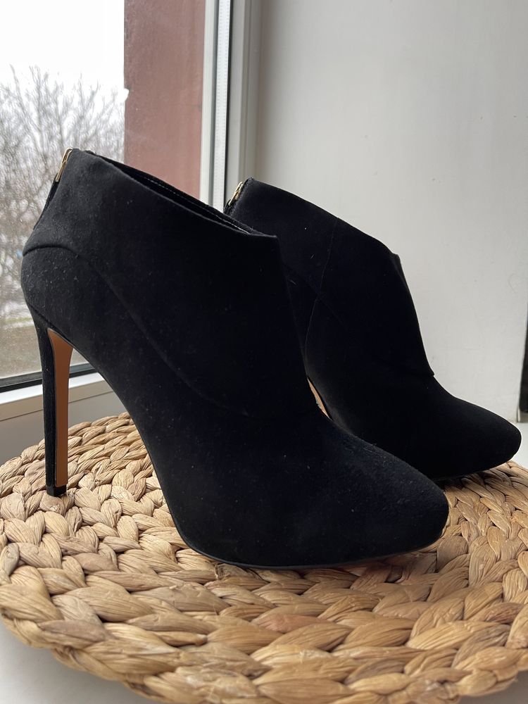 Ботильйони Nine West розмір 39-40