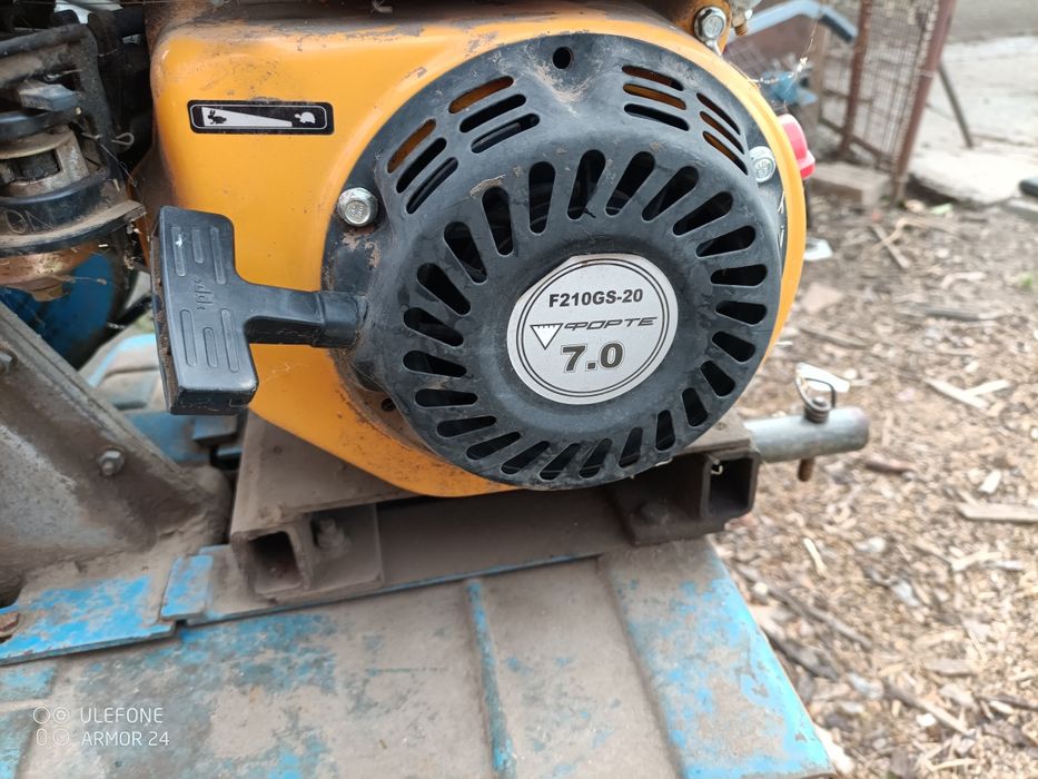 Продам мотоблок ,,Нева,, с мотором  Forte.