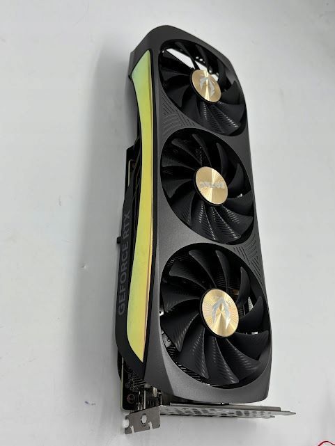 zotac geforce rtx 4070 amp airo nvidia pamięć 12 gb gddr6x 192-bit