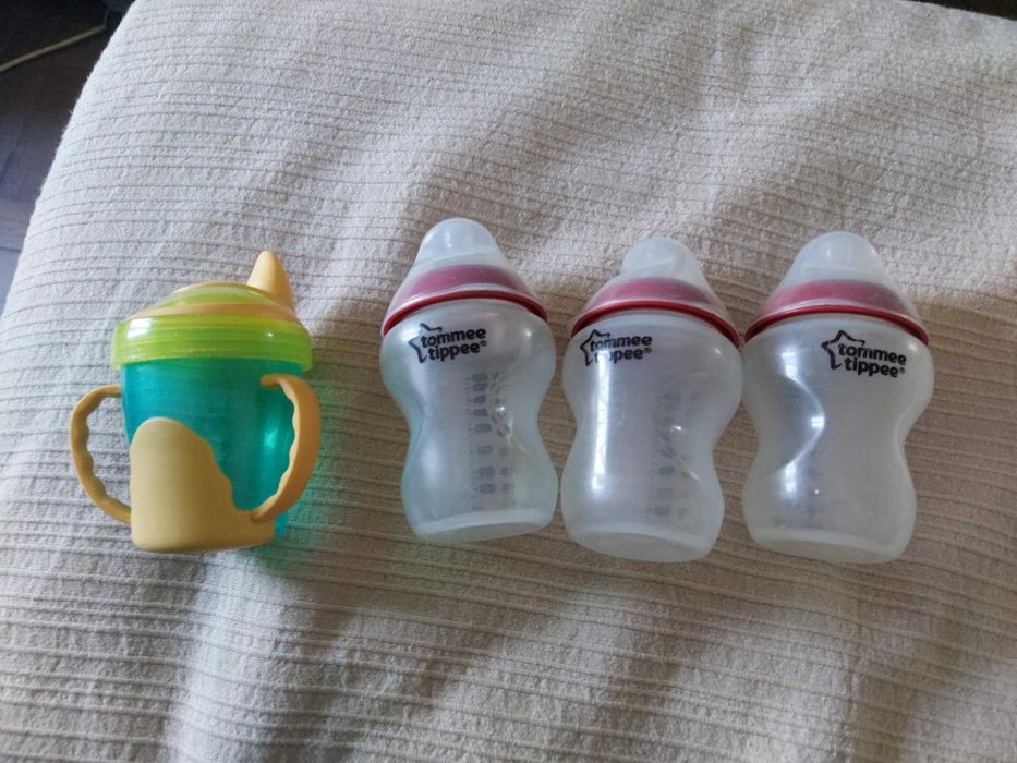 Biberões e copo para água Tommee Tippee