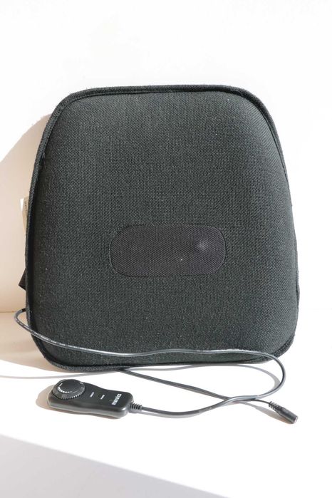 Подушка вибромассажер для спины в авто автомобиль Новая