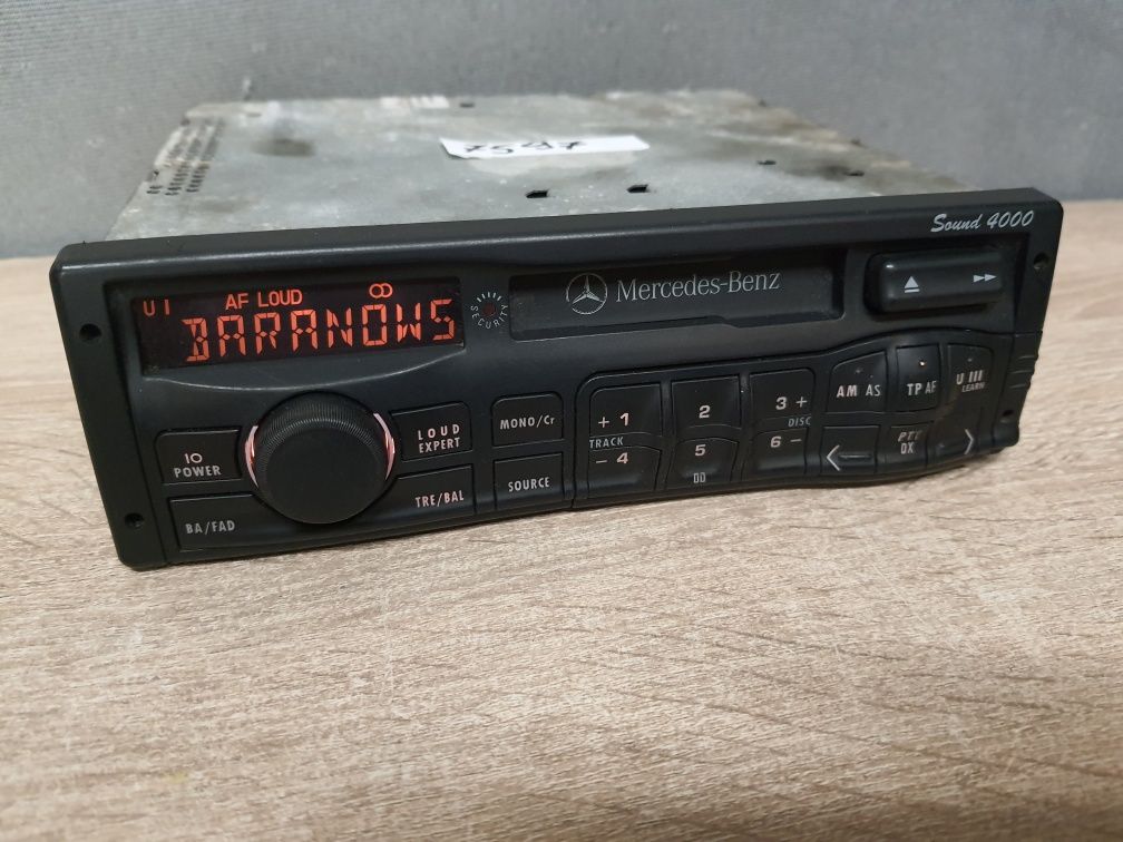 Radio samochodowe Mercedes Sound 4000 + kod Vito W124 W202 W208 W210