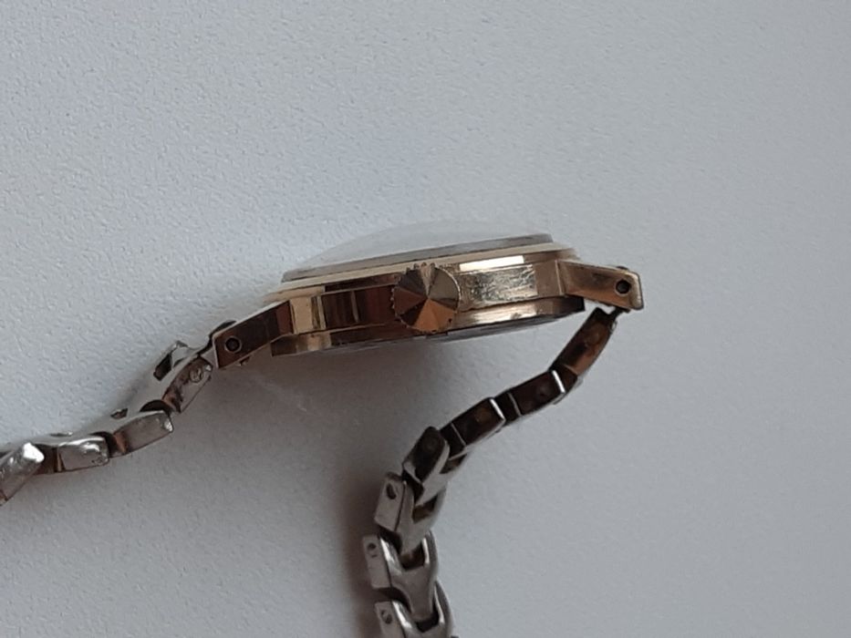 Годинник жіночий Слава позолота