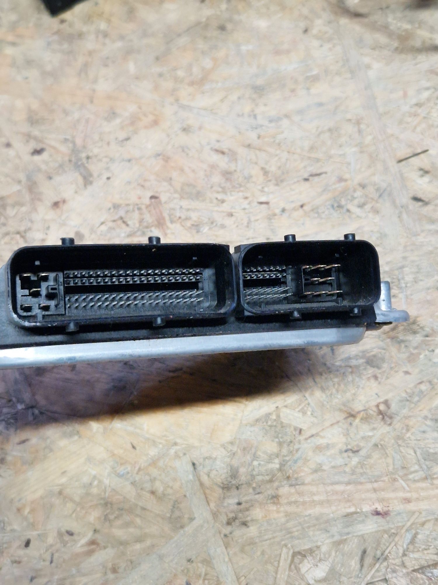 Komputer sterownik silnika Audi s4 b6 4.2 bbk 8e0.910.560