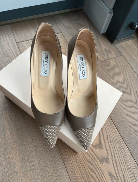 Jimmy Choo klasyczne szpilki szpic ze zdobionym szpicem oliwkowe