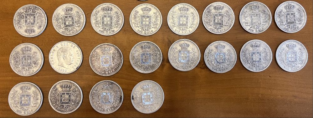 Lote de 192 moedas de prata - 942g fine