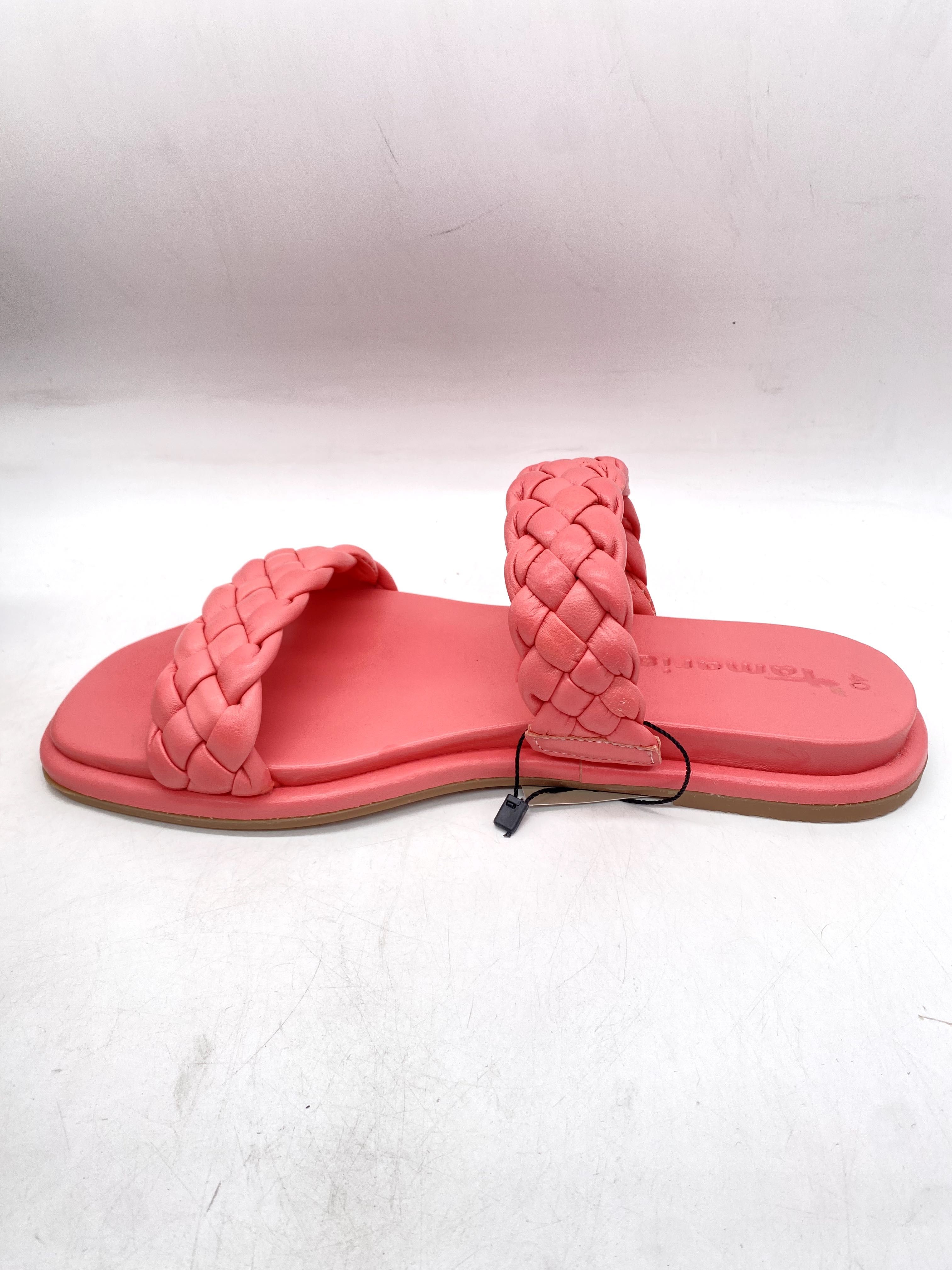 Klapki damskie z ozdobnymi paskami wsuwane Flamingo Tamaris rozmiar 40