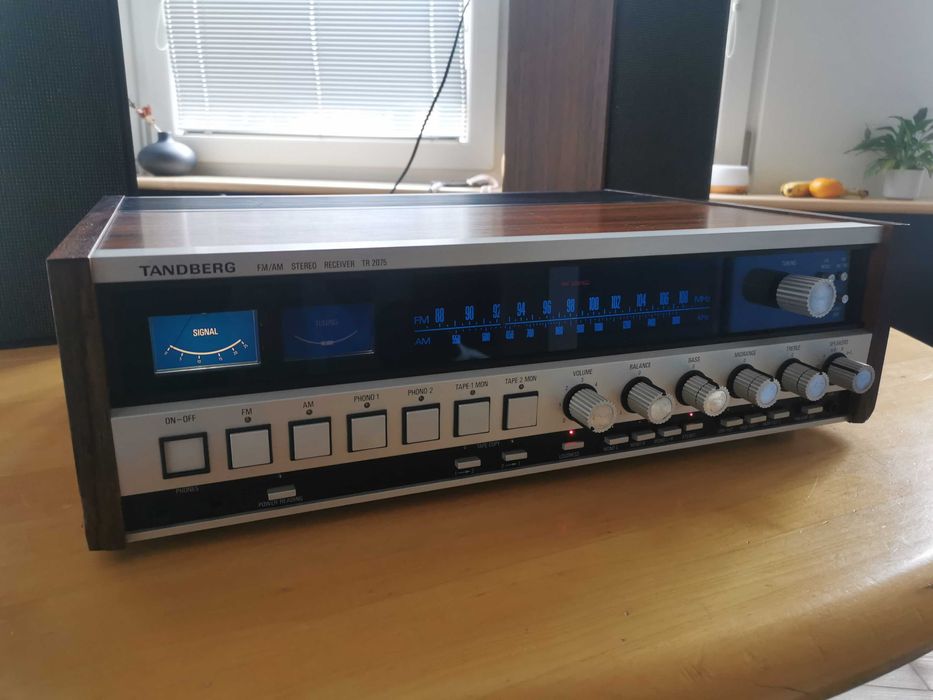 Amplituner TANDBERG TR 2075