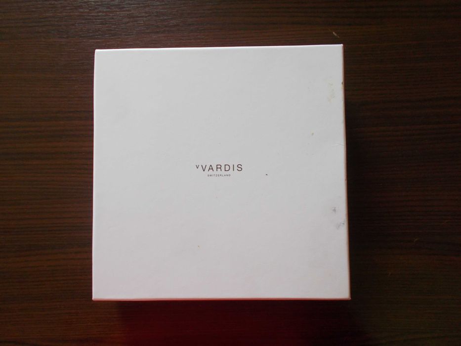 Набор для ухода за полостью рта vVARDIS для белой эмали