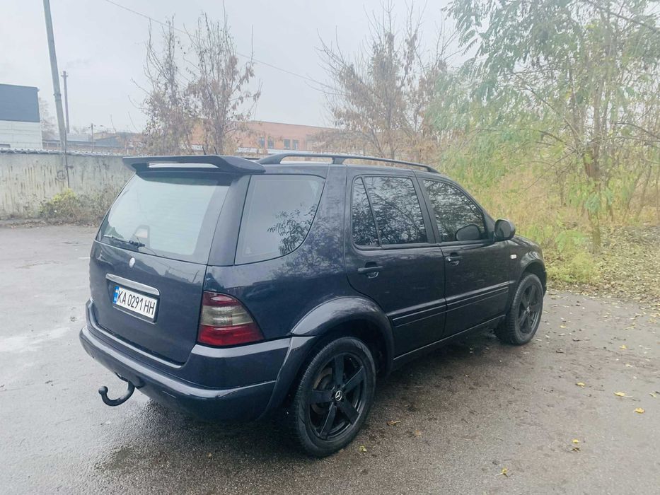 Mercedes-Benz W163 ML320