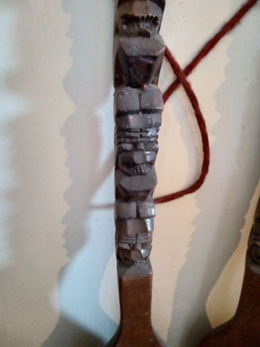 Dwie ozdoby z drewna