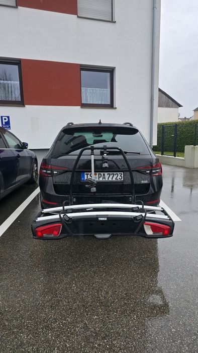 Bagażnik rowerowy Thule VeloSpace 917/938 na dwa rowery