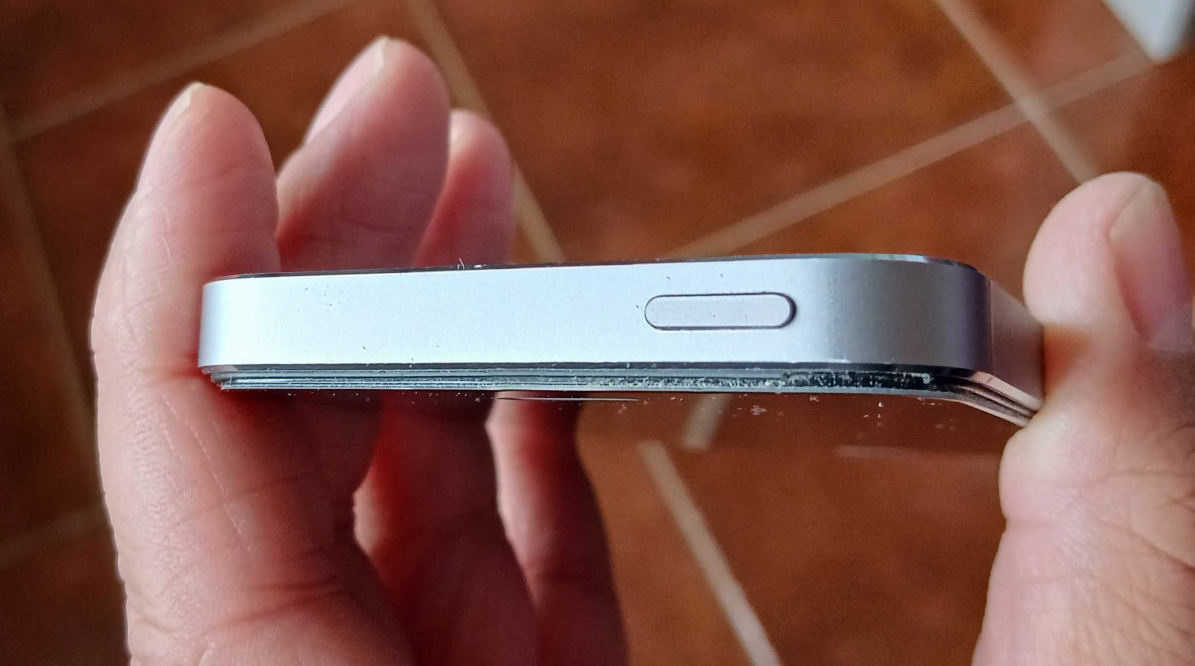 iPhone 5S 16GB usado em excelente estado