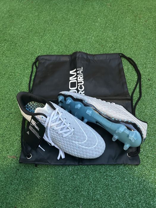 Nike Hypervenom Hydra