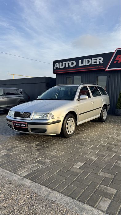 Skoda Octavia Tour Шкода Октавіа Тур 2004-05 р 1,6 MPI бенз 5МКПП