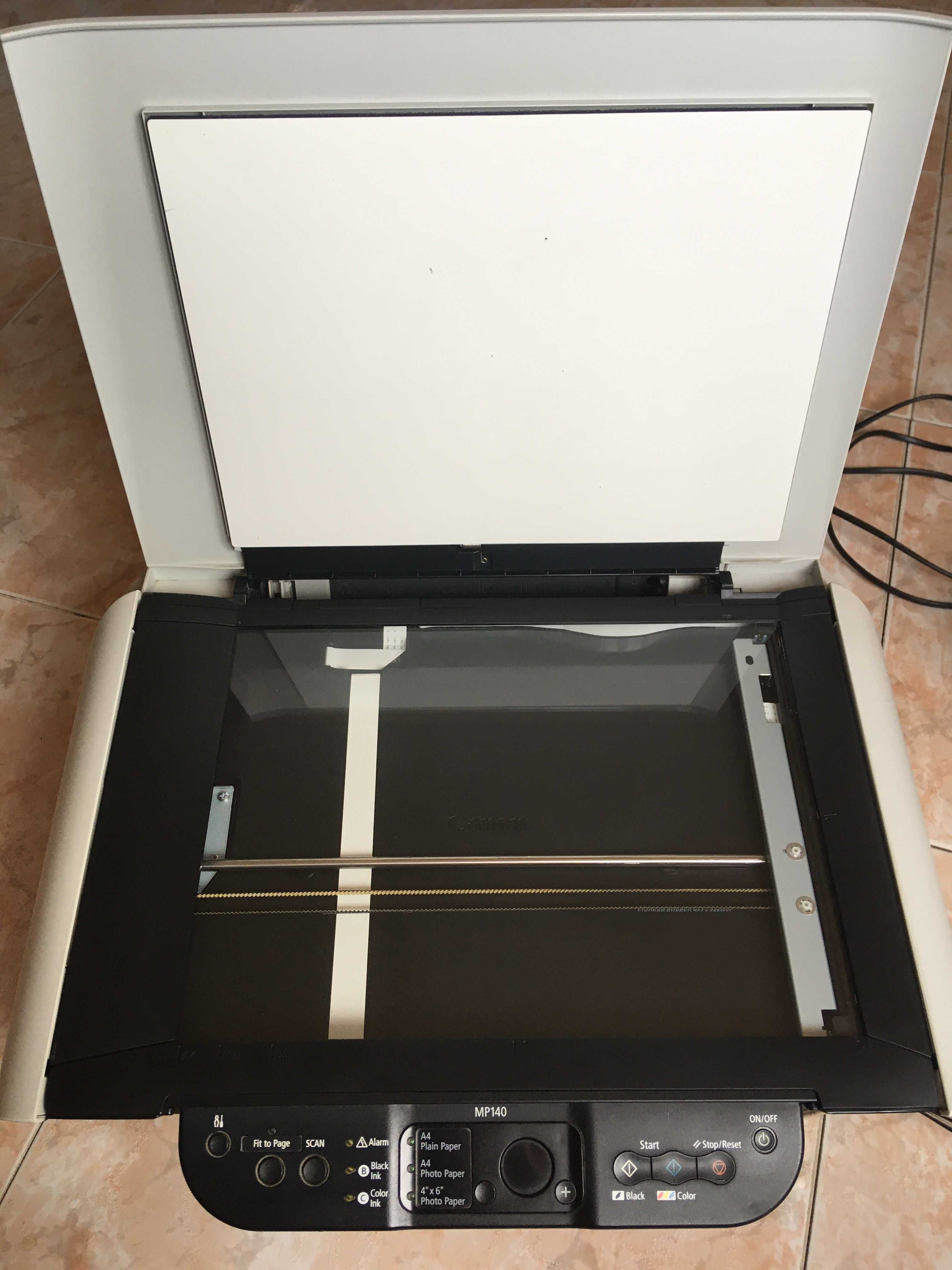 Продам цветной струйный принтер/сканер Canon PIXMA MP140 с СНПЧ
