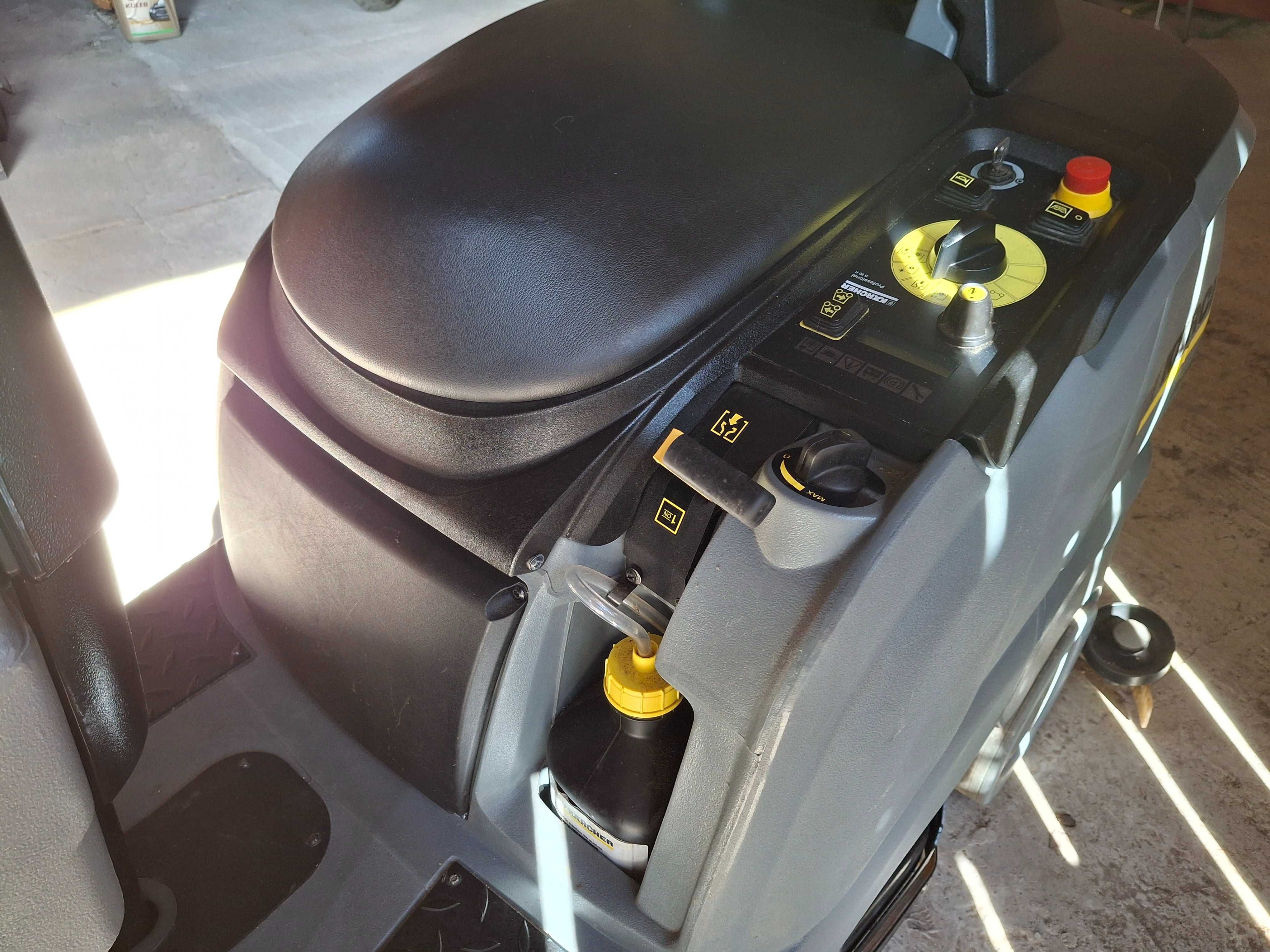 Szorowarka Zamiatarka Profesjonalna KARCHER D75 2014r.