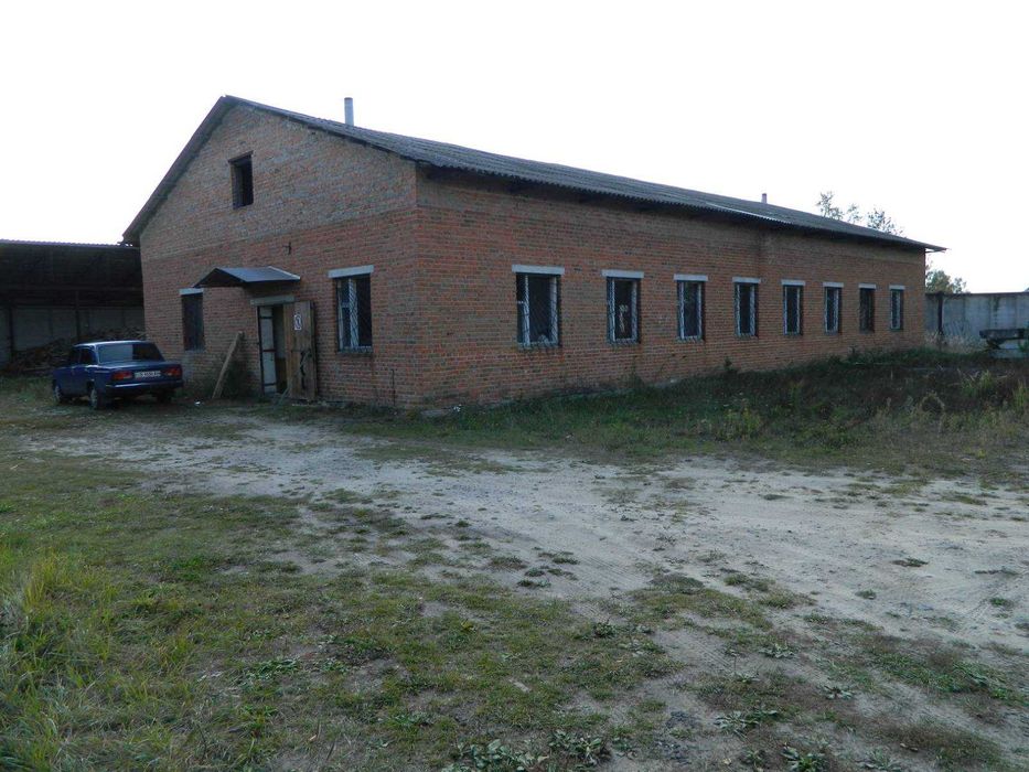 Продам виробництв. складську базу + 1,167 га земля м Корюківка
