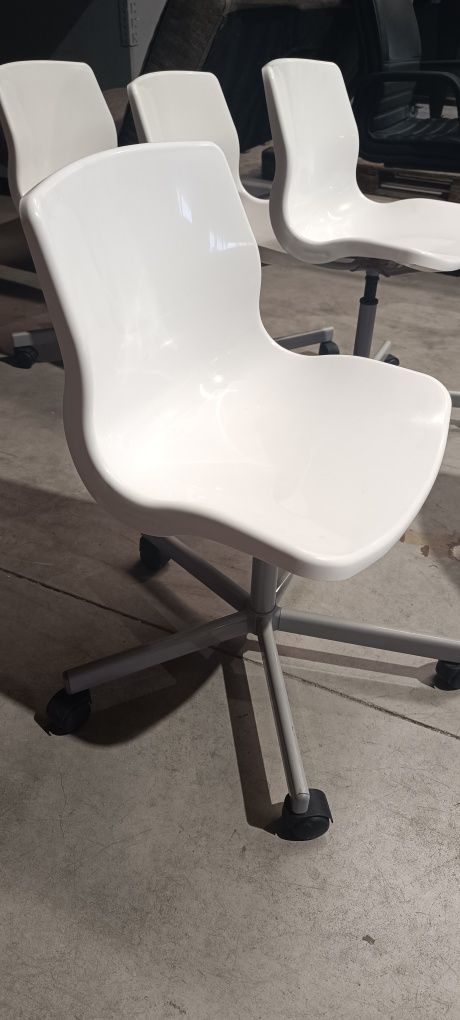 Mesa e cadeiras escritorio a excelente preço