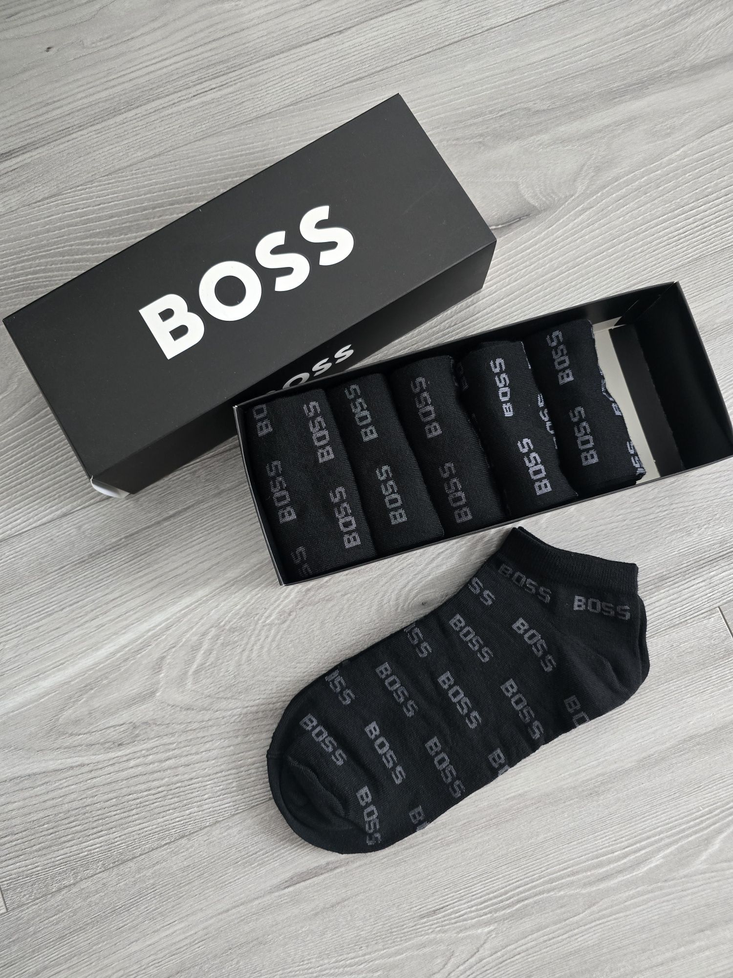 Pachnące Skarpetki męskie 39-43 Hugo Boss granatowe