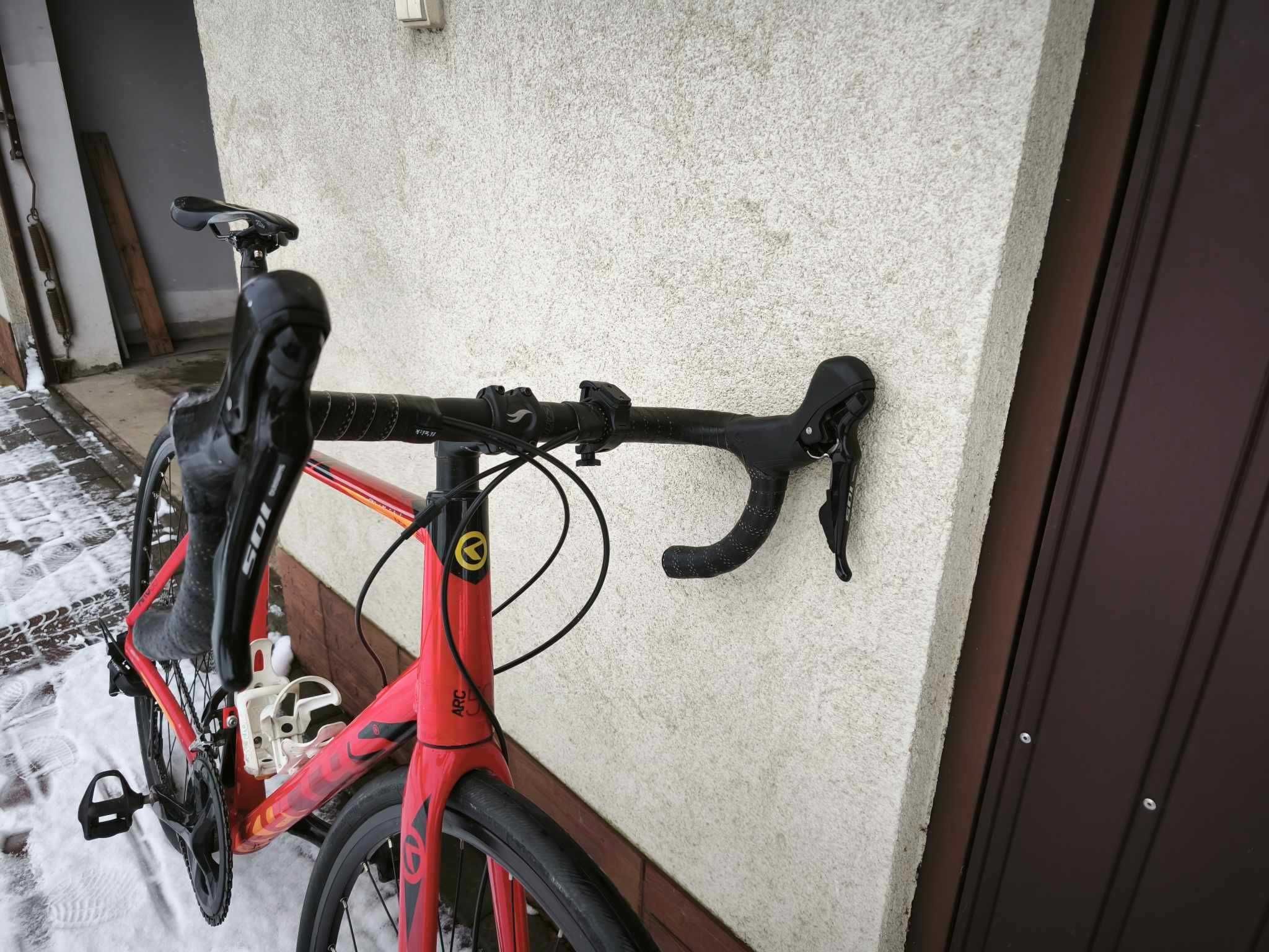 Kellys ARC 50 2018 - hamulce hydrauliczne, Shimano 105, FV23%
