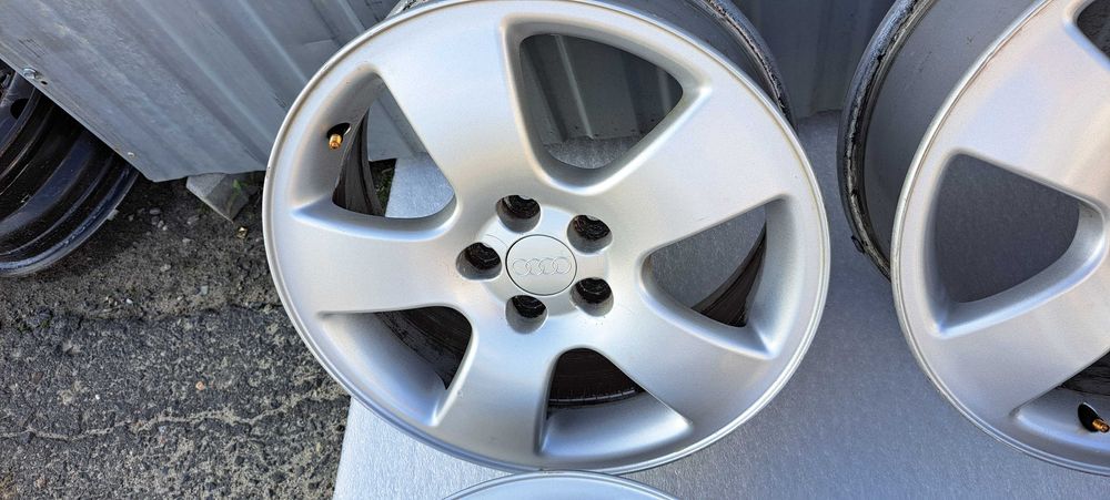 Felgi aluminiowe Audi A3 8L 5X100 16" -025K