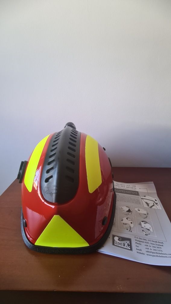 Capacete Bombeiro Pacific c/ ventilação NOVO