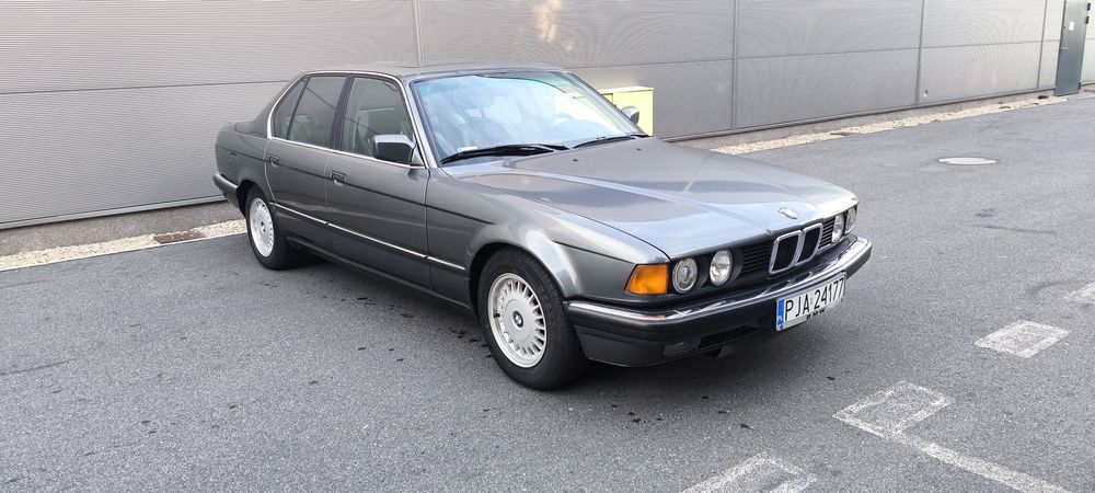 BMW 735i E32 automat rok 1989
