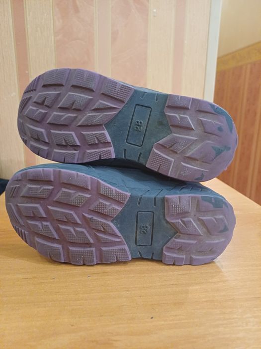 Ботінки, сапожки, чобітки