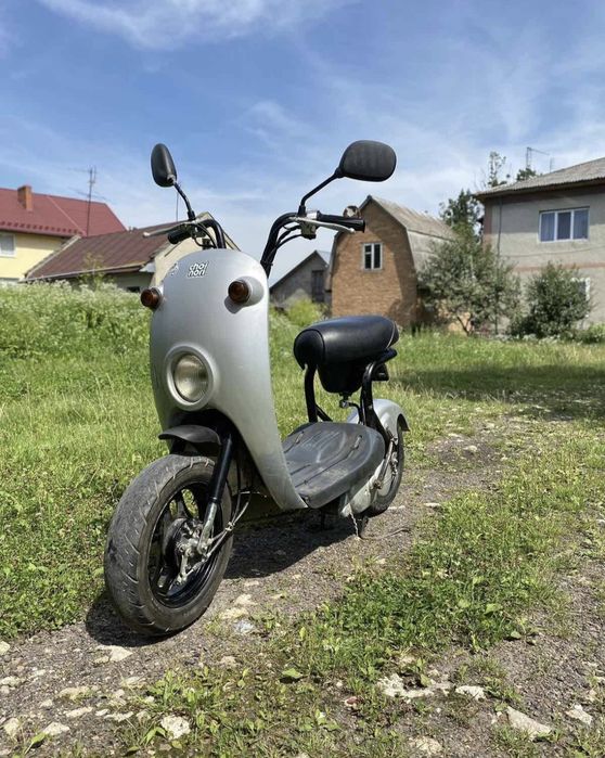 скутер сузукі 4т. доставка