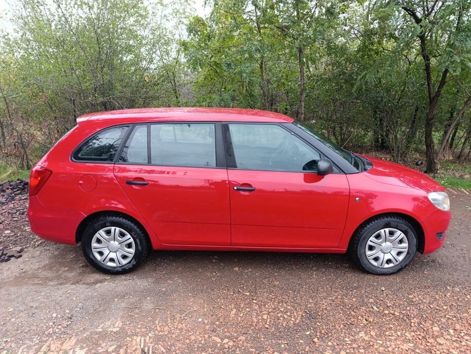 Skoda Fabia 1.6 TDI diesel дизель универсал 2011