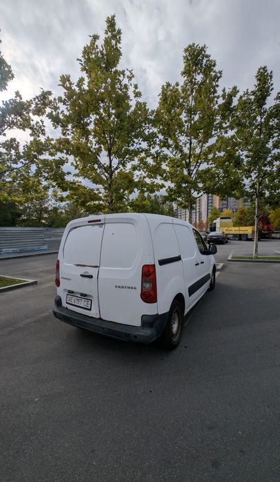 Продам Peugeot Partner 2011 Срочно! Торг