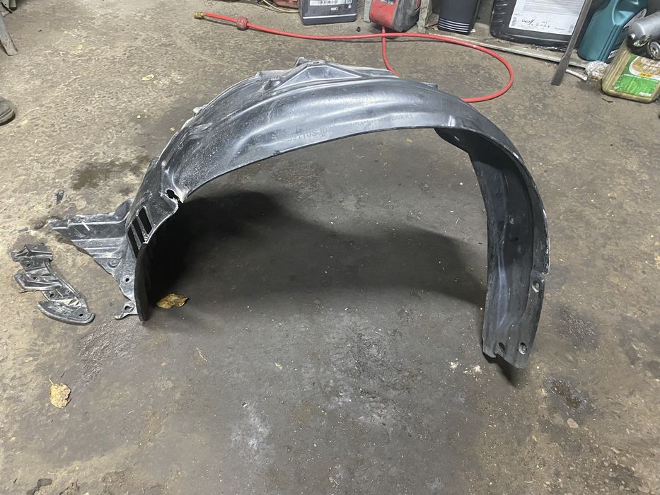 Підкрильник передній лівий Subaru Foresterпродаю підкрильник subsru Fo