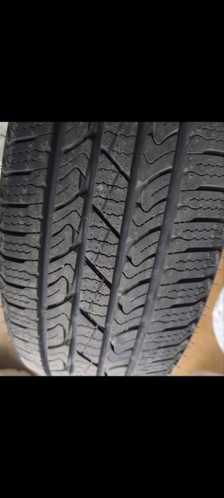 Продам всесезонные шины R17
