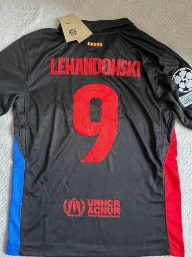 Czarna koszulka kibiców w stylu Lewandowskiego nr 9 Barcelona