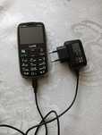 Telefon WG15 z ładowarką